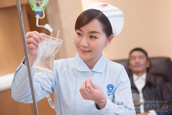 成都牙齿正畸的佳年龄是什么时候